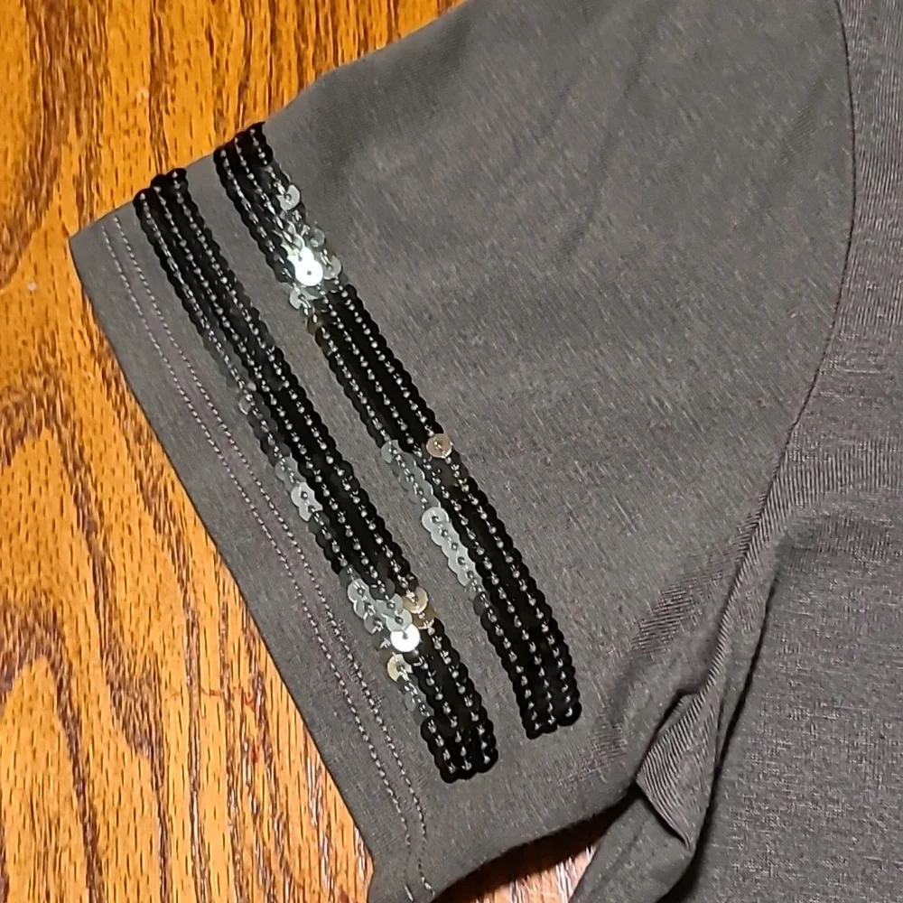 Justice Gray Graphic Tee - Girl's XL